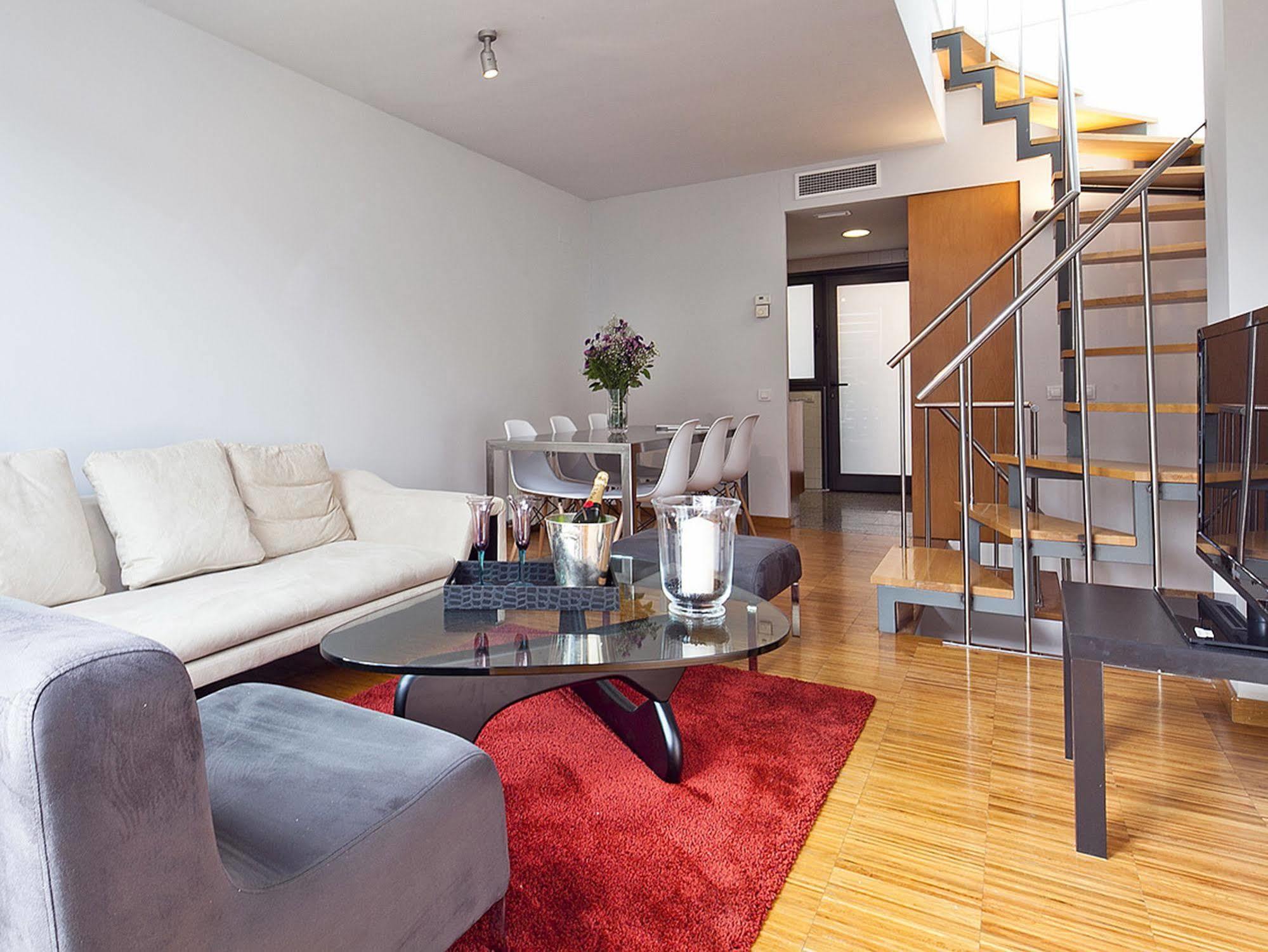 My Space Barcelona Park Gueell Apartments ภายนอก รูปภาพ