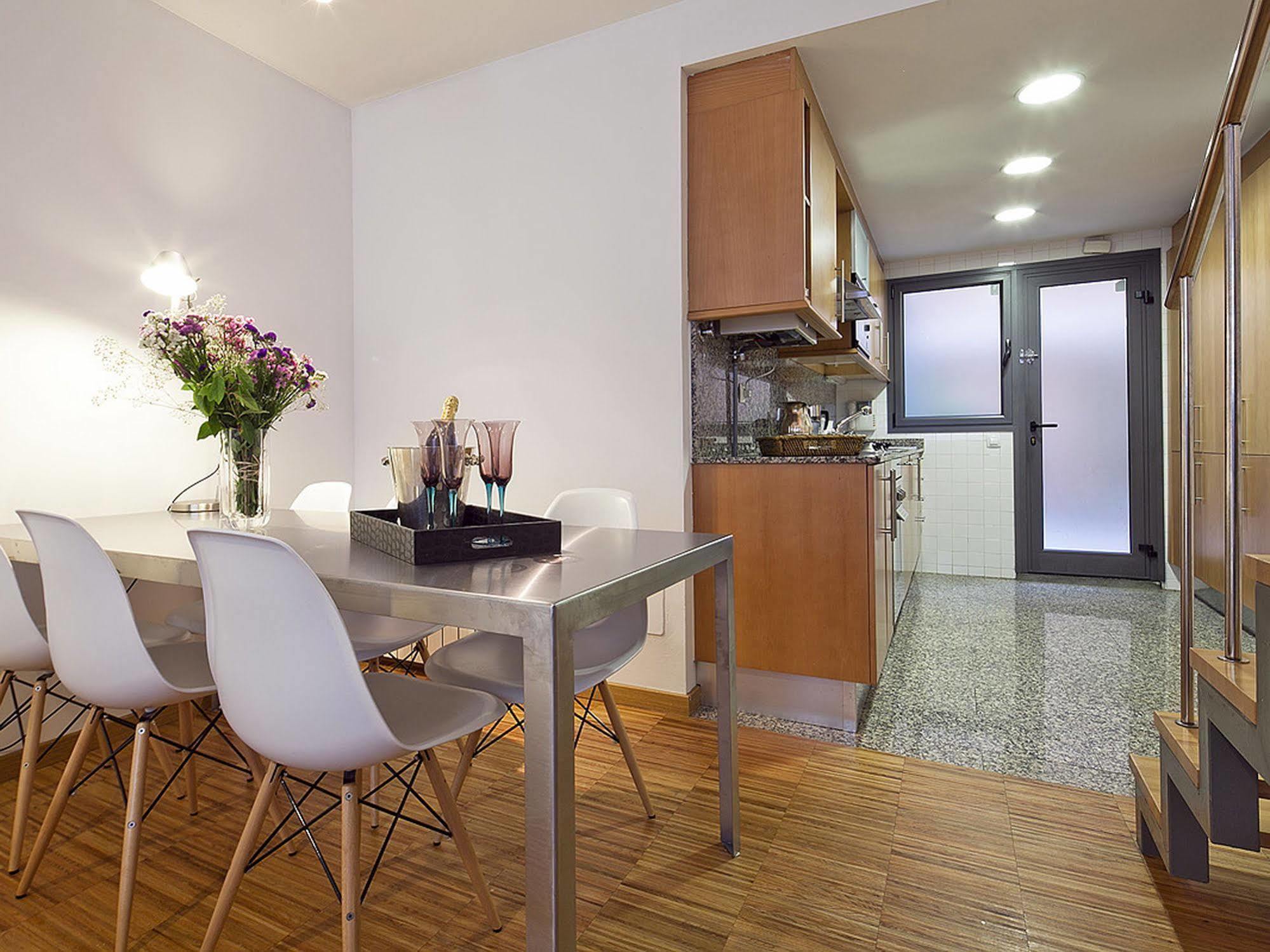 My Space Barcelona Park Gueell Apartments ภายนอก รูปภาพ