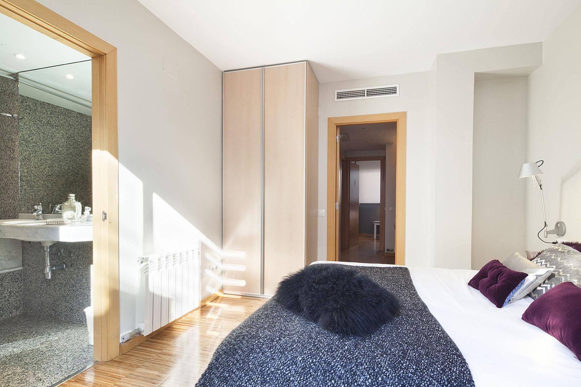 My Space Barcelona Park Gueell Apartments ภายนอก รูปภาพ
